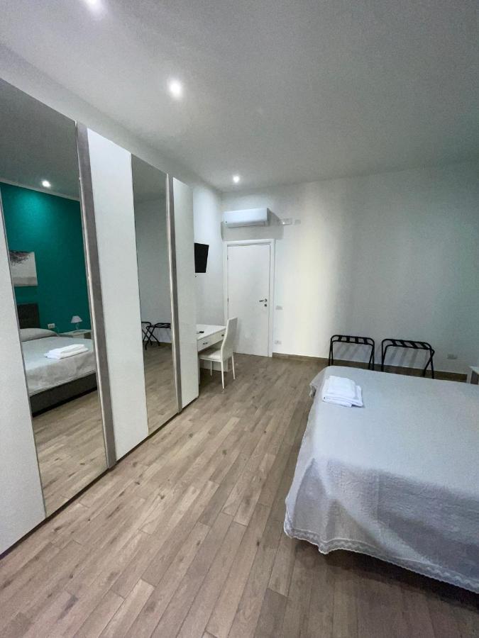 Dormire A Napoli Centro Holiday House Casa Vacanza Eksteriør billede