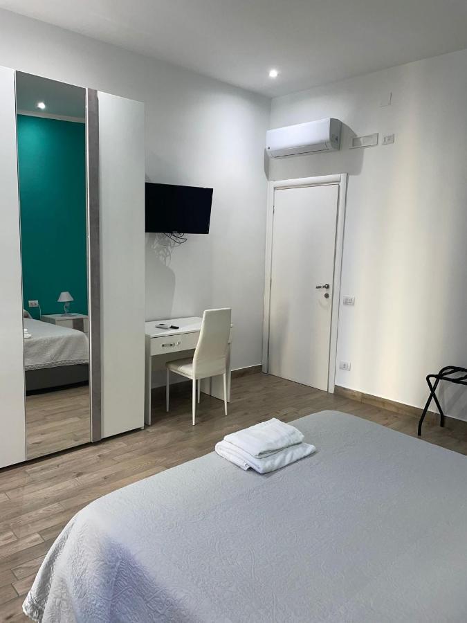 Dormire A Napoli Centro Holiday House Casa Vacanza Eksteriør billede