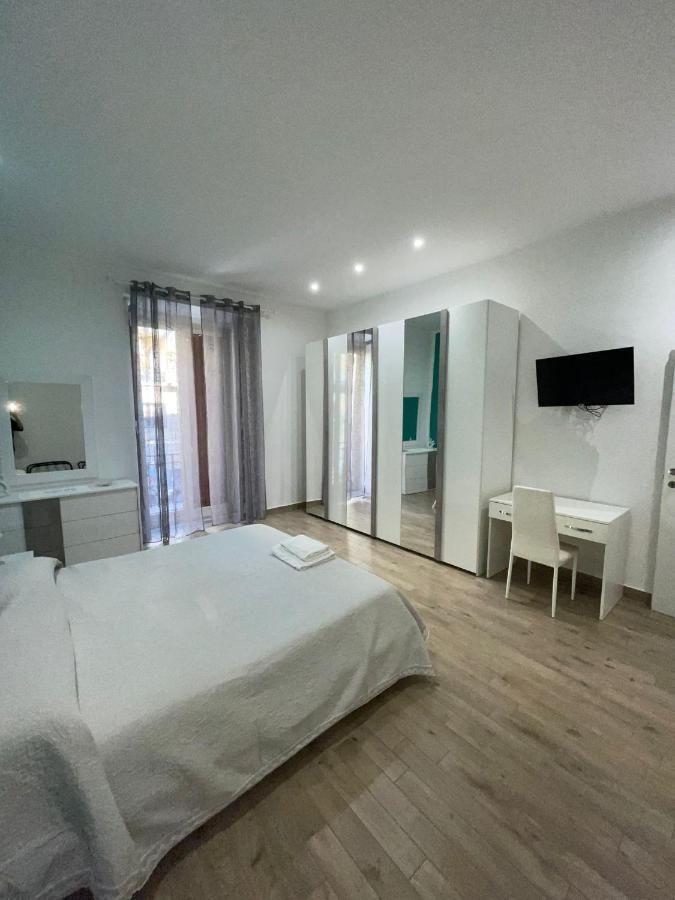 Dormire A Napoli Centro Holiday House Casa Vacanza Eksteriør billede