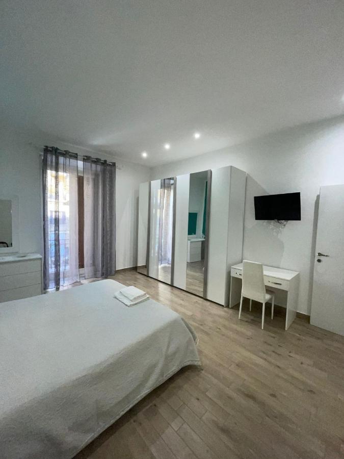 Dormire A Napoli Centro Holiday House Casa Vacanza Eksteriør billede