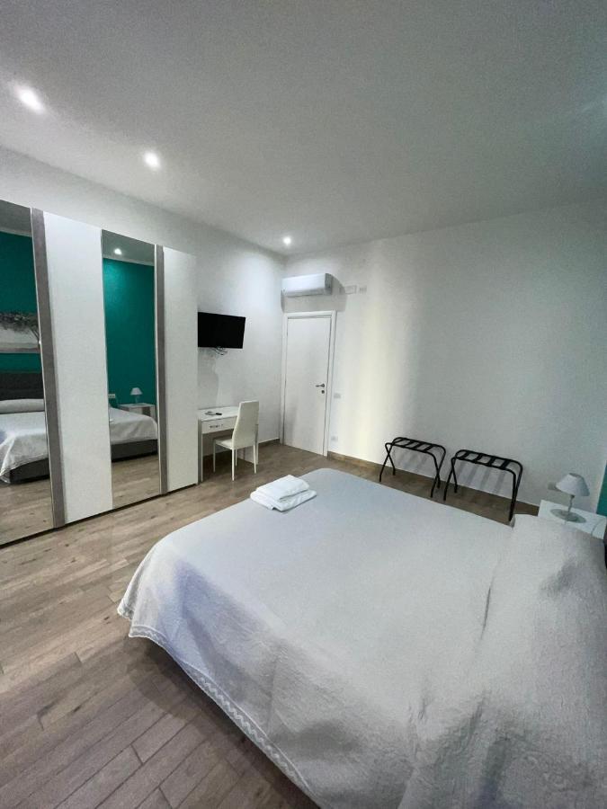 Dormire A Napoli Centro Holiday House Casa Vacanza Eksteriør billede