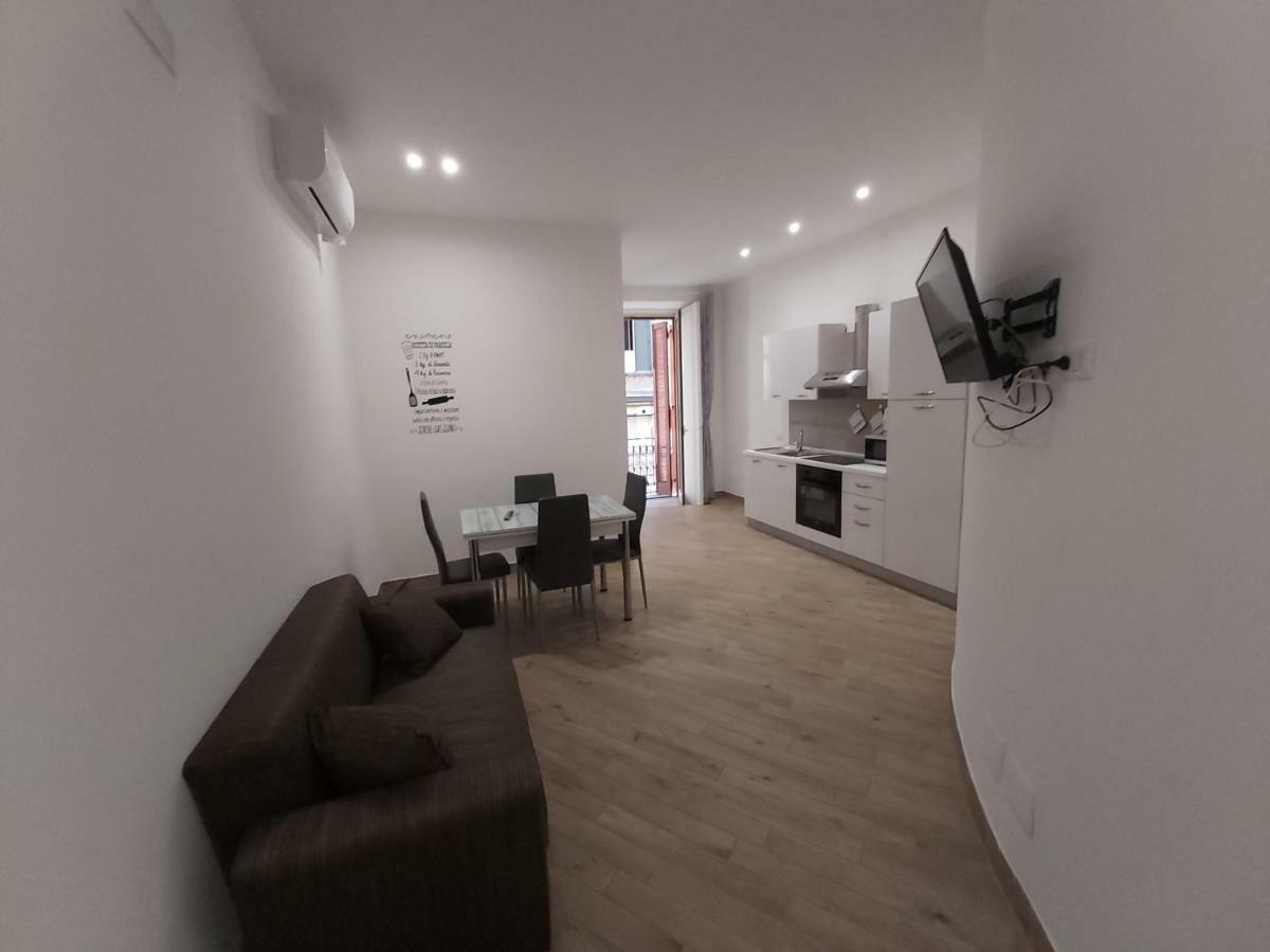 Dormire A Napoli Centro Holiday House Casa Vacanza Eksteriør billede