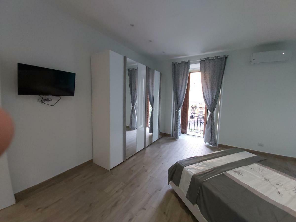 Dormire A Napoli Centro Holiday House Casa Vacanza Eksteriør billede