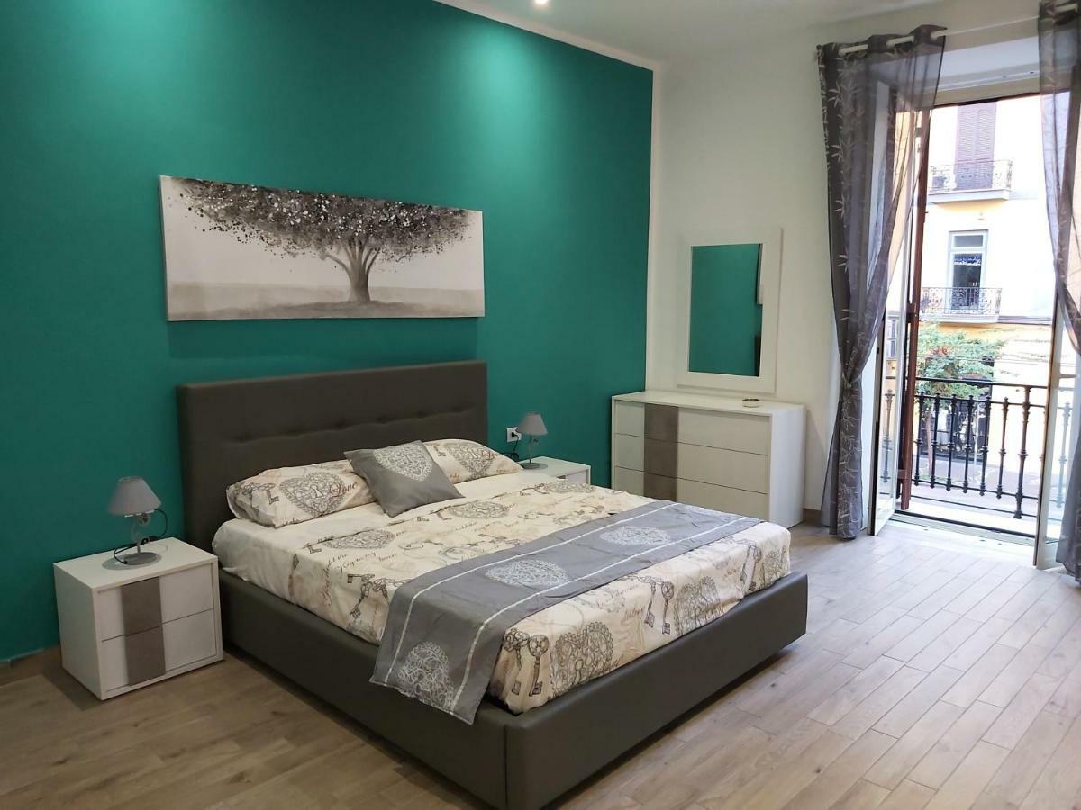 Dormire A Napoli Centro Holiday House Casa Vacanza Eksteriør billede